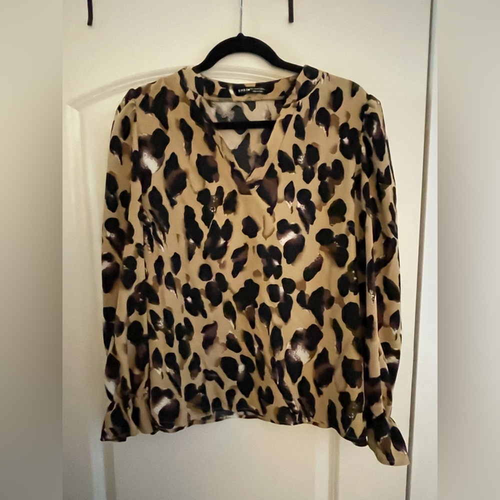 Cheetah V long sleeve shirt